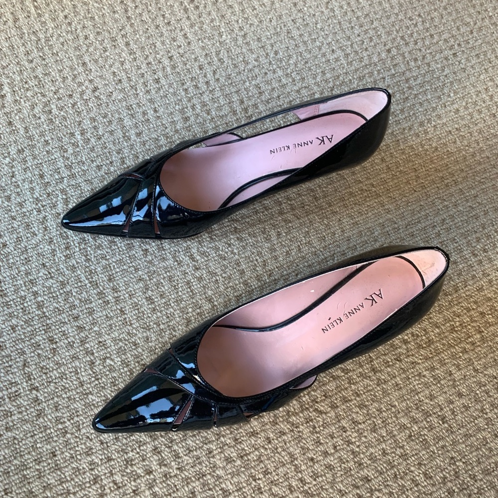 Anna Klein 6.5 black pumps